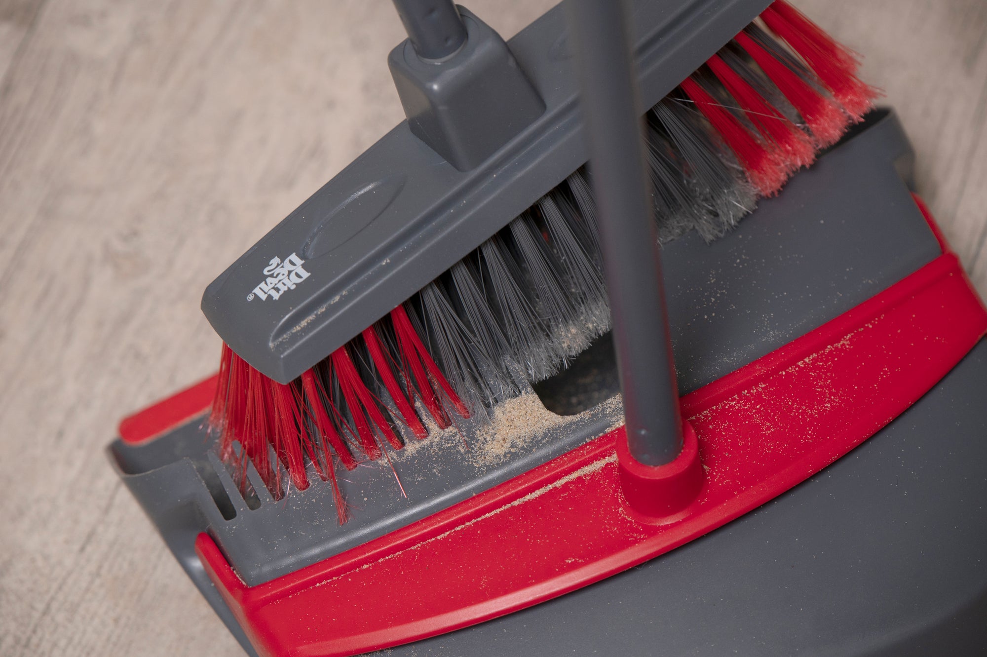 DIRT DEVIL DUSTPAN & BROOM SET 92CM - Tuincentrum Lopik
