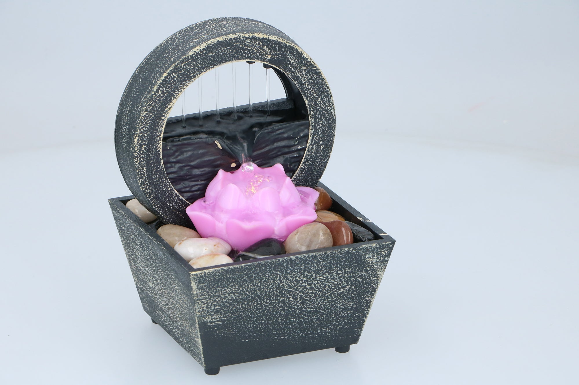 ARTI CASA TAFELFONTEIN LOTUS BATTERIJ - Tuincentrum Lopik