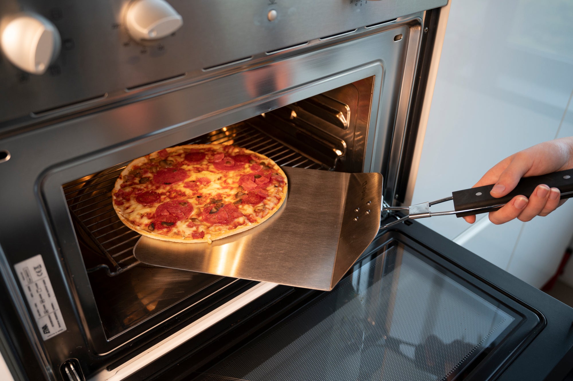 ALPINA PIZZASCHEP ROESTVRIJ STAAL MET TPR HANDGREEP - Tuincentrum Lopik