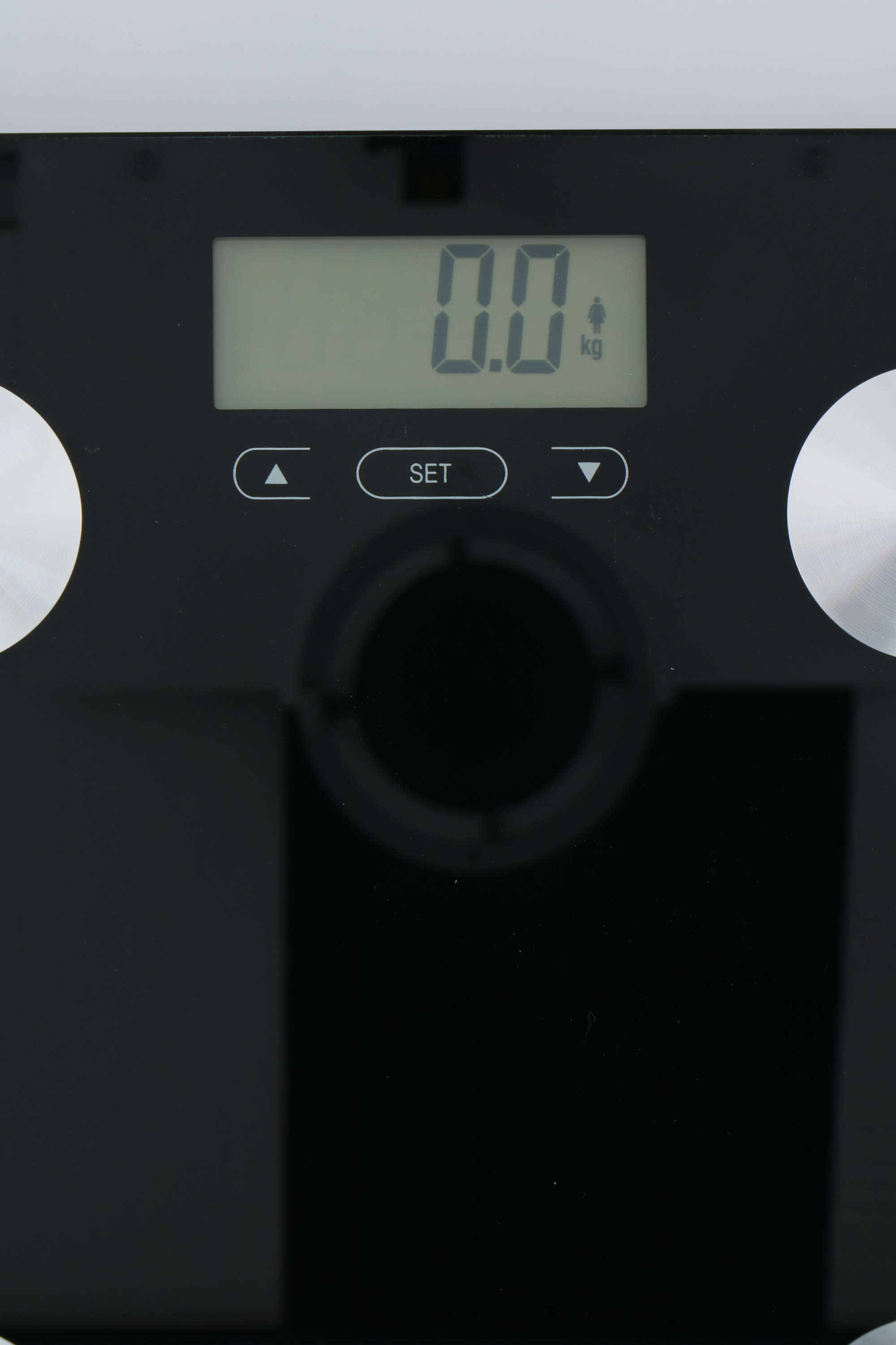 GRUNDIG LICHAAMSANALYSEWEEGSCHAAL 180KG - Tuincentrum Lopik