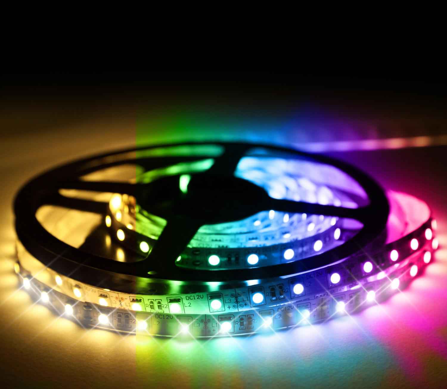 GRUNDIG FLEXIBELE LED-STRIP RGB 3 METER 16 KLEUREN - Tuincentrum Lopik