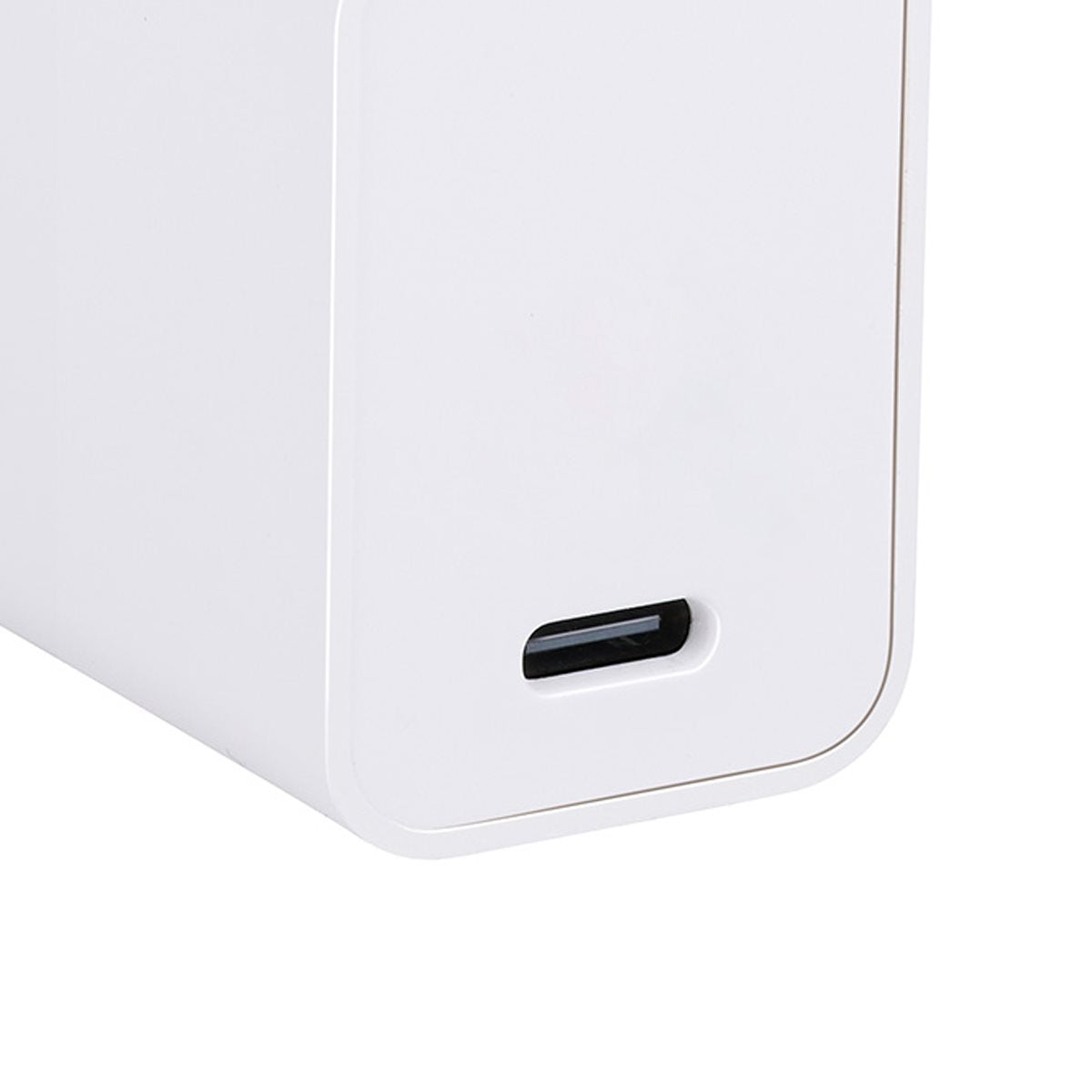 GRUNDIG WANDLADER 230V 30W USB-C - Tuincentrum Lopik