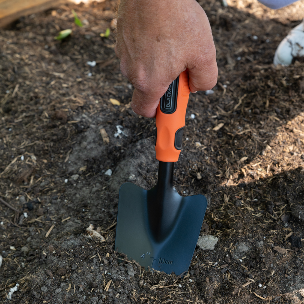 BLACK+DECKER TUINSCHEPJE STAAL FAN 35CM MET MAATAANDUIDING - Tuincentrum Lopik
