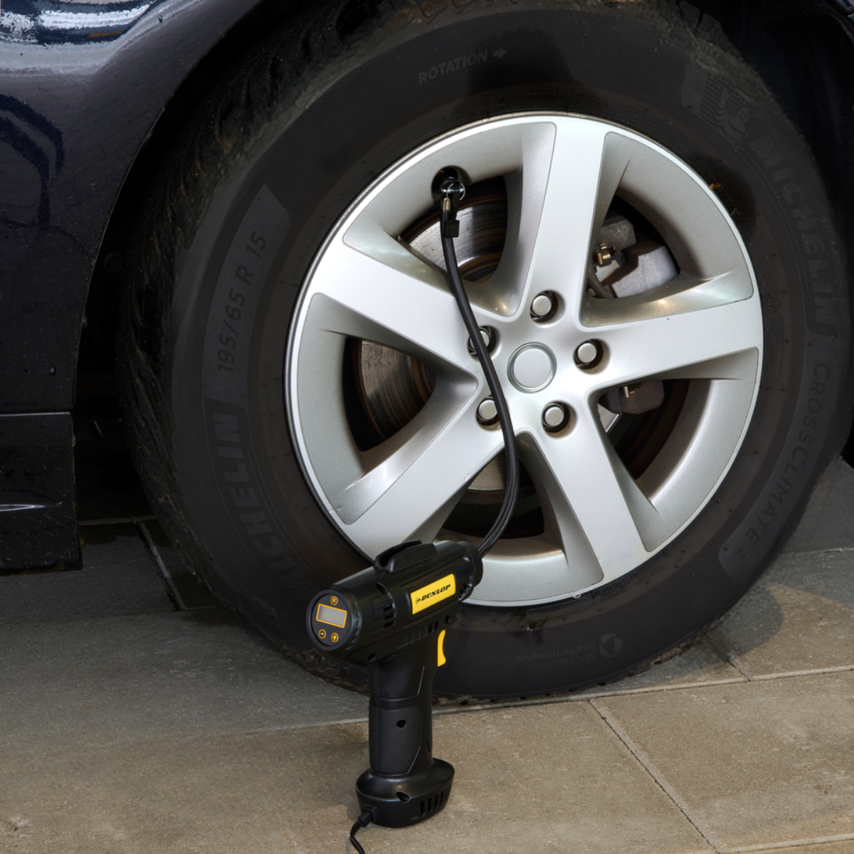 DUNLOP DIGITALE LUCHTCOMPRESSOR - Tuincentrum Lopik