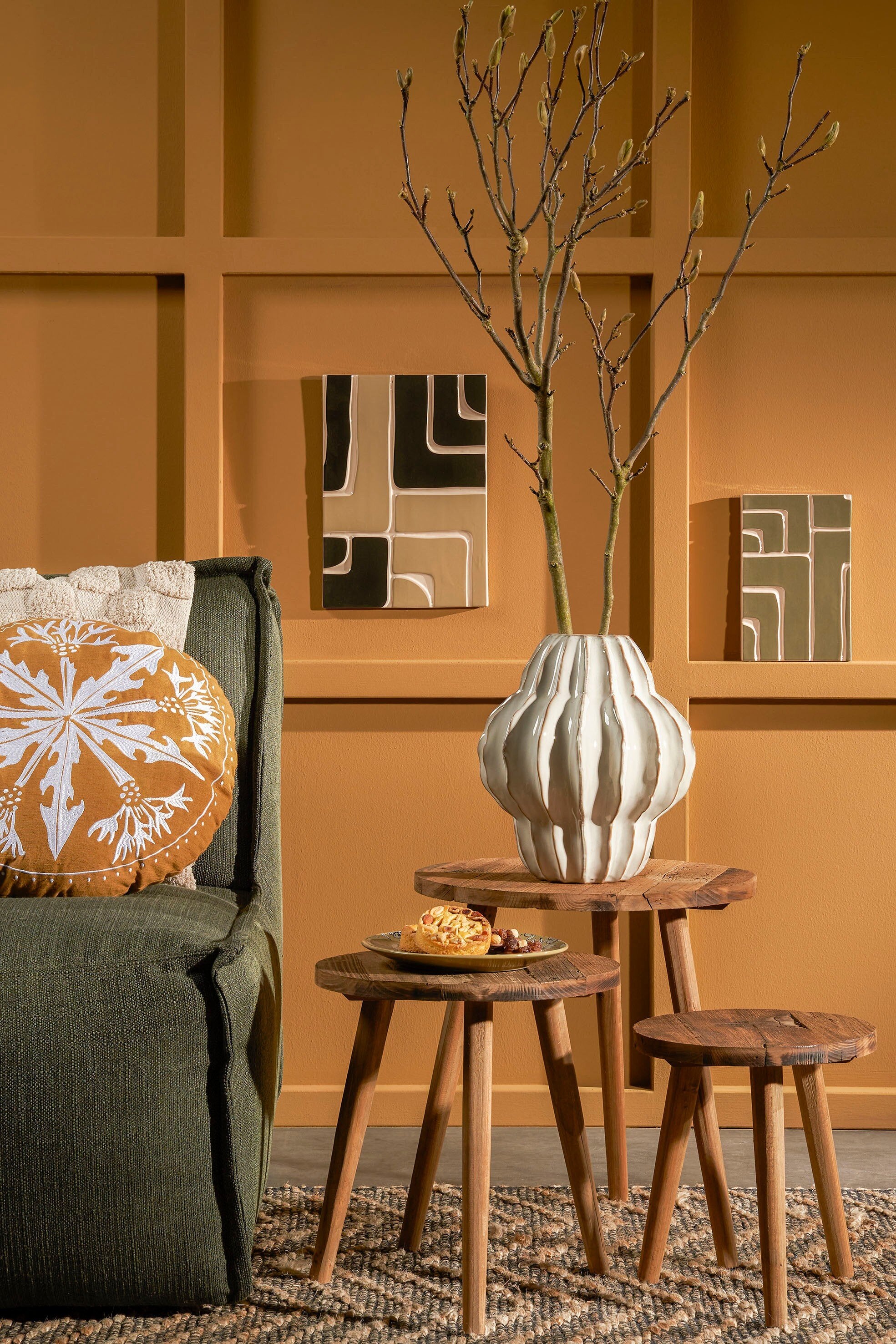 Bold Side Table Recycled Wood Brown - H28Xd26Cm