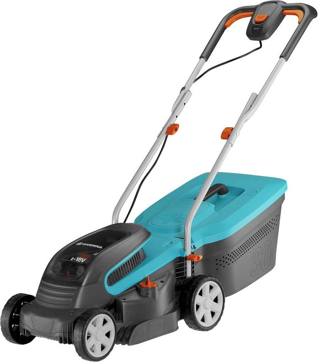  POWERMAX 32/36V P4A ACCU GRASMAAIER 32 CM 200 M² INCLUSIEF TWEE 18V ACCU'S EN LADER