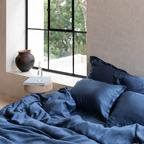 Coco & Cici - Tencel Sateen Dekbedovertrek 260 x 220 cm - 2 Persoons Beddengoed - Donker Blauw - Lyocell - Hypoallergeen & Extra Zacht - 2 Kussenslopen (60x70) - Tuincentrum Lopik