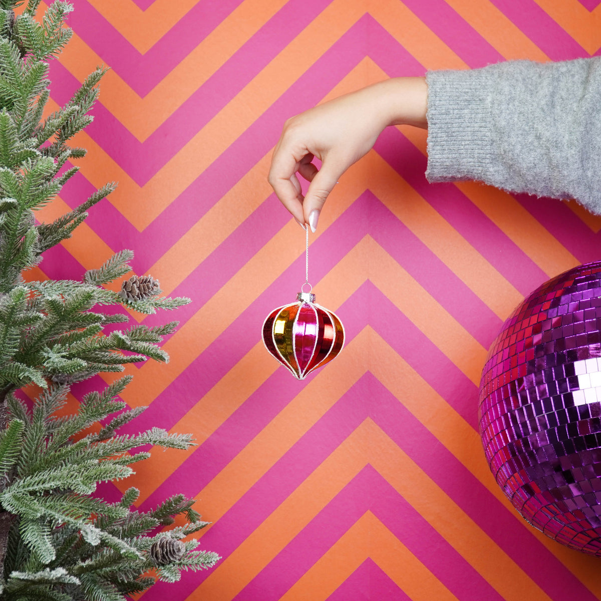 HOUSEVITAMIN KERSTBAL GLAS MULTICOLOR 8 CM
