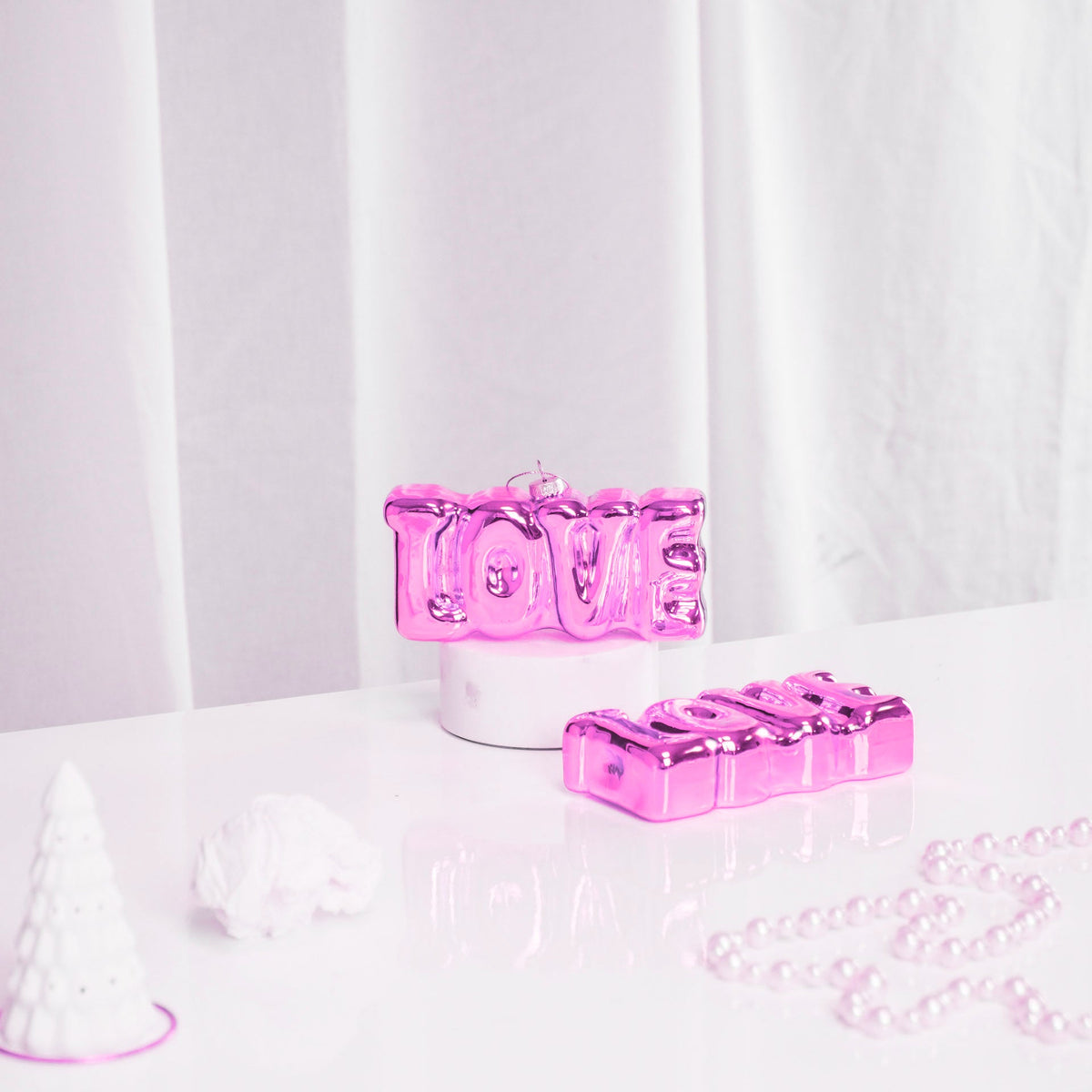 HOUSEVITAMIN KERSTHANGER LOVE GLAS ROZE 7,5 CM