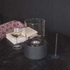 HOUSEVITAMIN TISCHBrenner RUND METALL/GLAS SCHWARZ 18X18X26,5CM