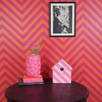 HOUSEVITAMIN KOEKOEKSKLOK KUNSTSTOF GESTREEPT ROZE 27 CM