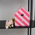 HOUSEVITAMIN KOEKOEKSKLOK KUNSTSTOF GESTREEPT ROZE 27 CM