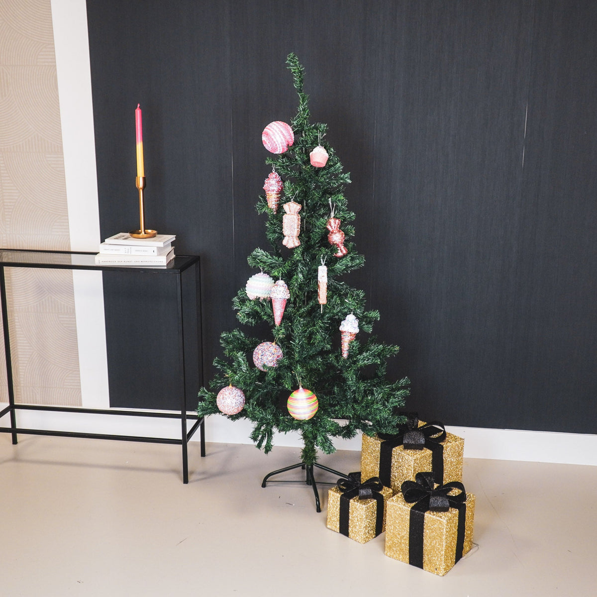 HOUSEVITAMIN SET VAN 3 LED KERSTCADEAUS POLYSTYREEN GOUD/ZWART 15/20/25 CM