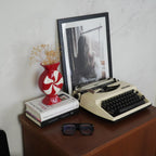 HOUSEVITAMIN VAAS TOFFEE CANDY KERAMIEK ROOD/WIT 20 CM