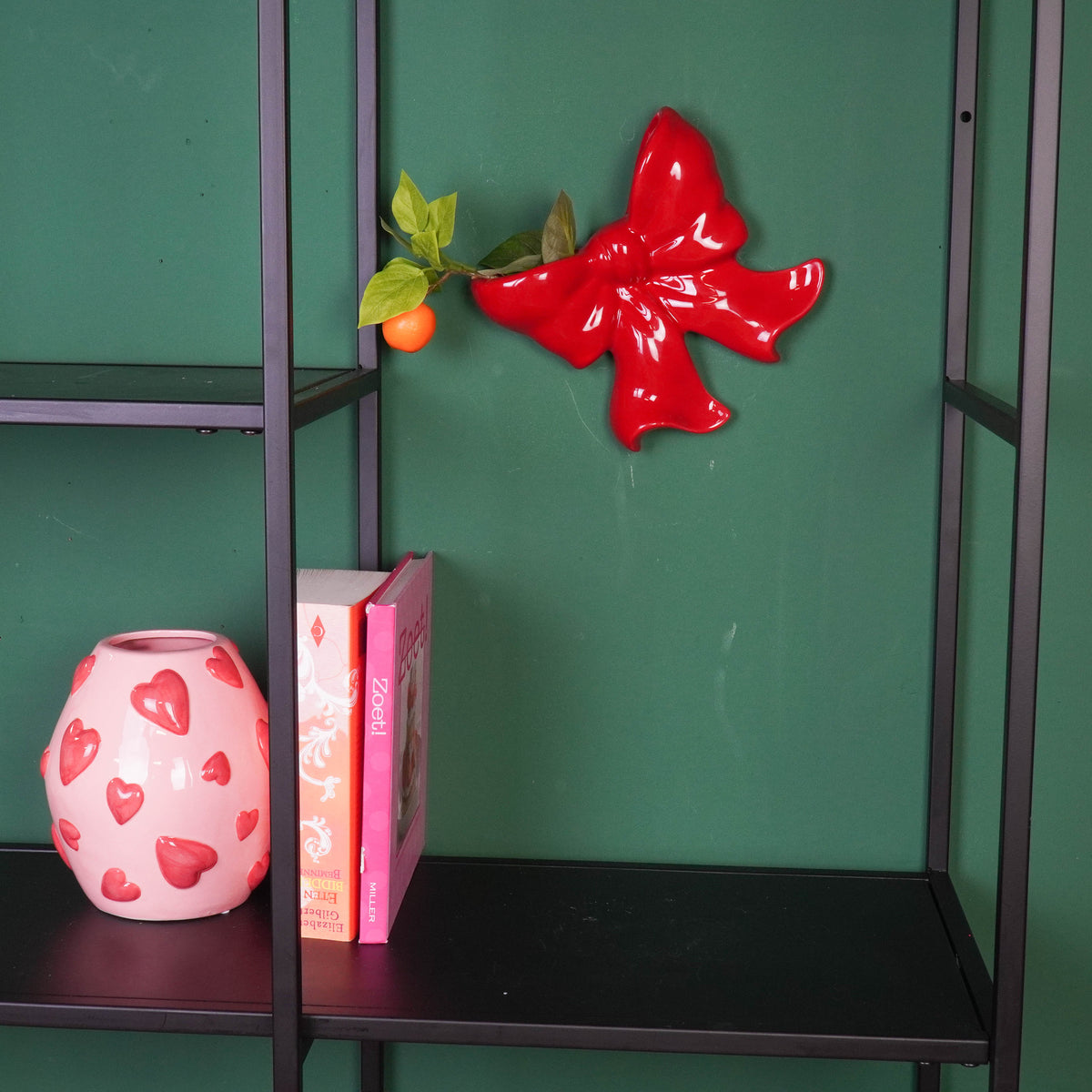 HOUSEVITAMIN WANDVAAS BOW KERAMIEK ROOD 19 CM