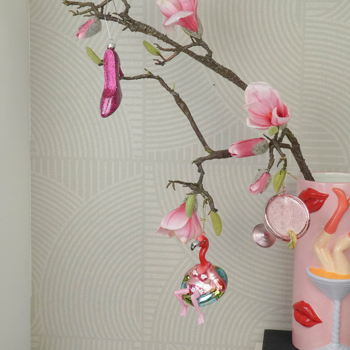 HOUSEVITAMIN KERSTHANGER FLAMINGO IN BIKINI GLAS ROZE 11,5 CM