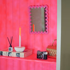 HOUSEVITAMIN WANDSPIEGEL WAVEY MDF NEONROZE 24 × 33 CM