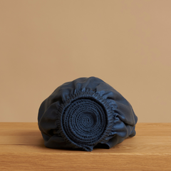 COCO & CICI TENCEL SATEEN TOPPER HOESLAKEN DONKERBLAUW 180 X 210 X 10 CM