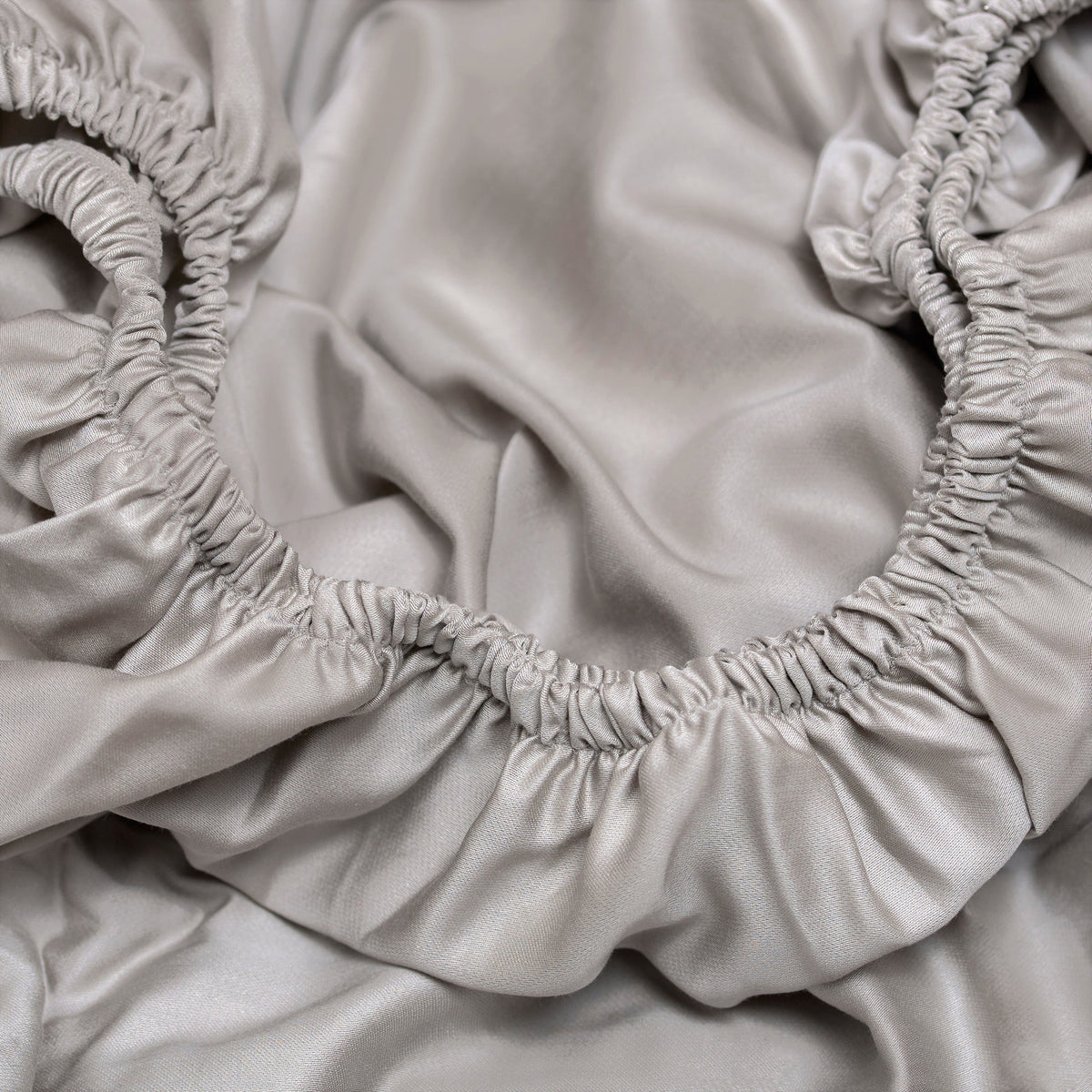 COCO & CICI - TENCEL SATEEN HOESLAKEN 180X220 CM - 2 PERSOONS - TAUPE