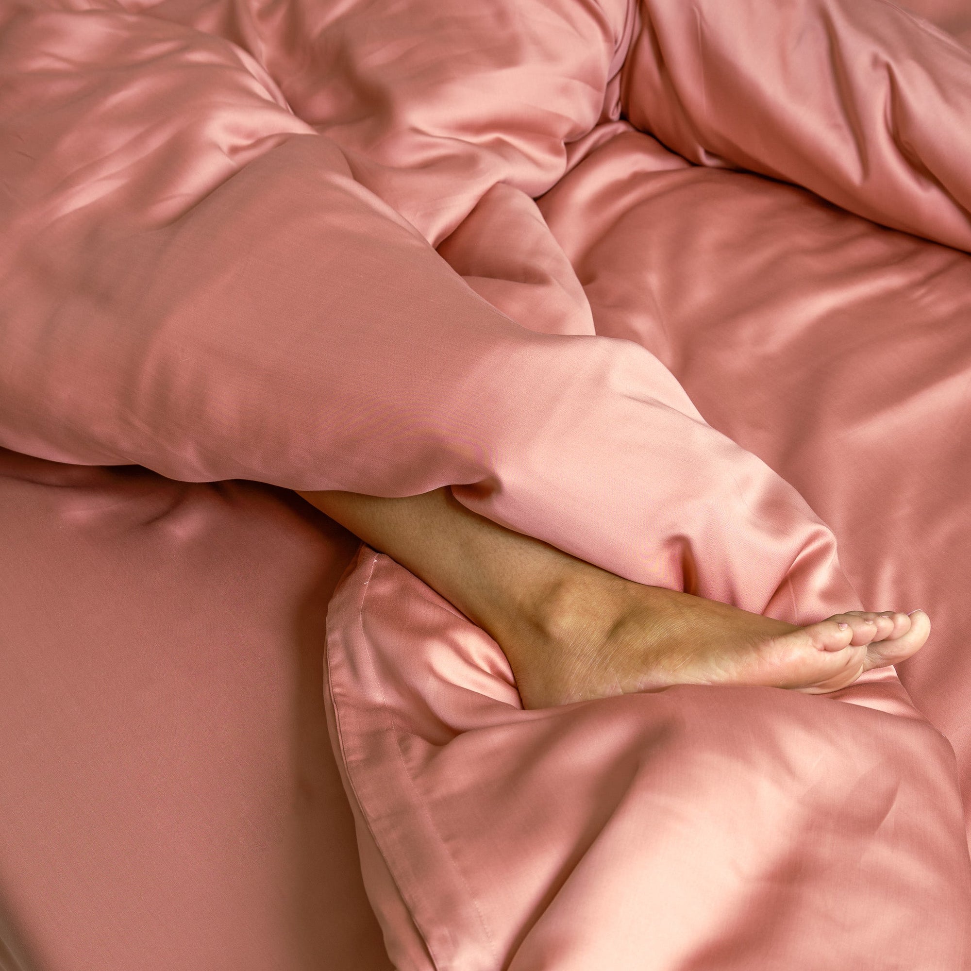 Coco & Cici - Tencel Sateen Hoeslaken 200 x 210 cm - 2 Persoons Beddengoed - Lyocell - Elastiek Rondom - Terra Roze - Extra Zacht - Tuincentrum Lopik