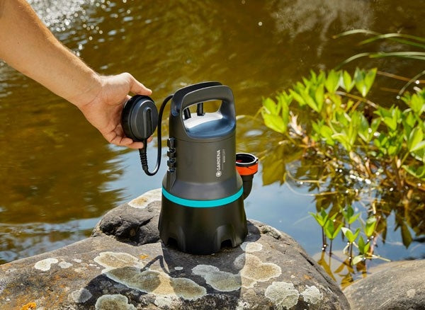  VUILWATER DOMPELPOMP 9000 MET VLOTTER