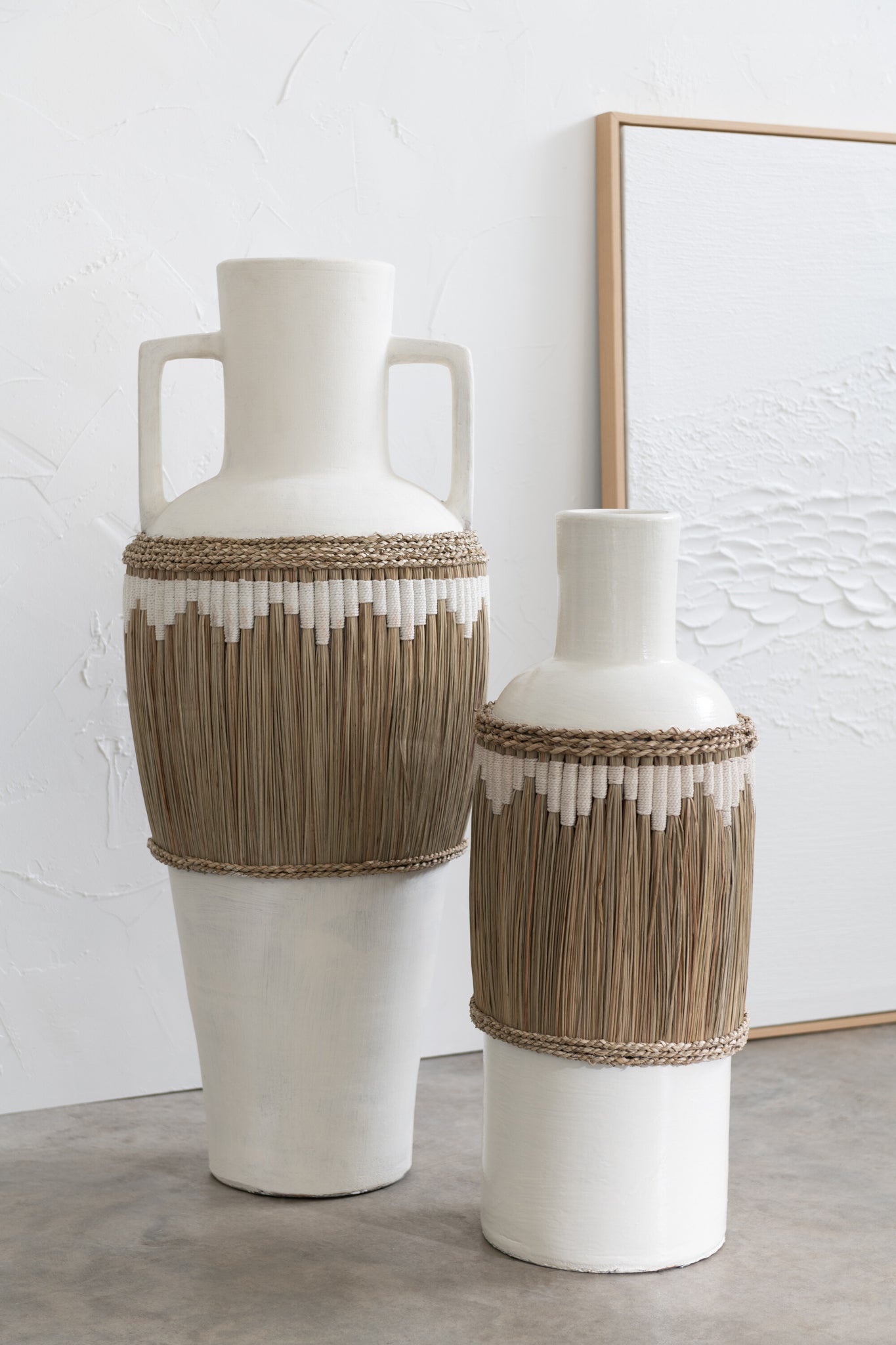 J-LINE VASE MUSTER+GRIFFE TERRAKOTTA/SEAGRAS WEISS/NATUR
