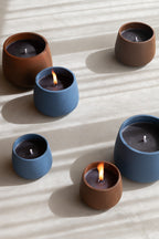 J-LINE OUTDOOR KAARS CYRA CEMENT BLAUW MEDIUM 31U - Tuincentrum Lopik