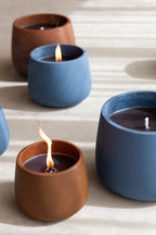 J-LINE OUTDOOR KAARS CYRA CEMENT BLAUW MEDIUM 31U - Tuincentrum Lopik