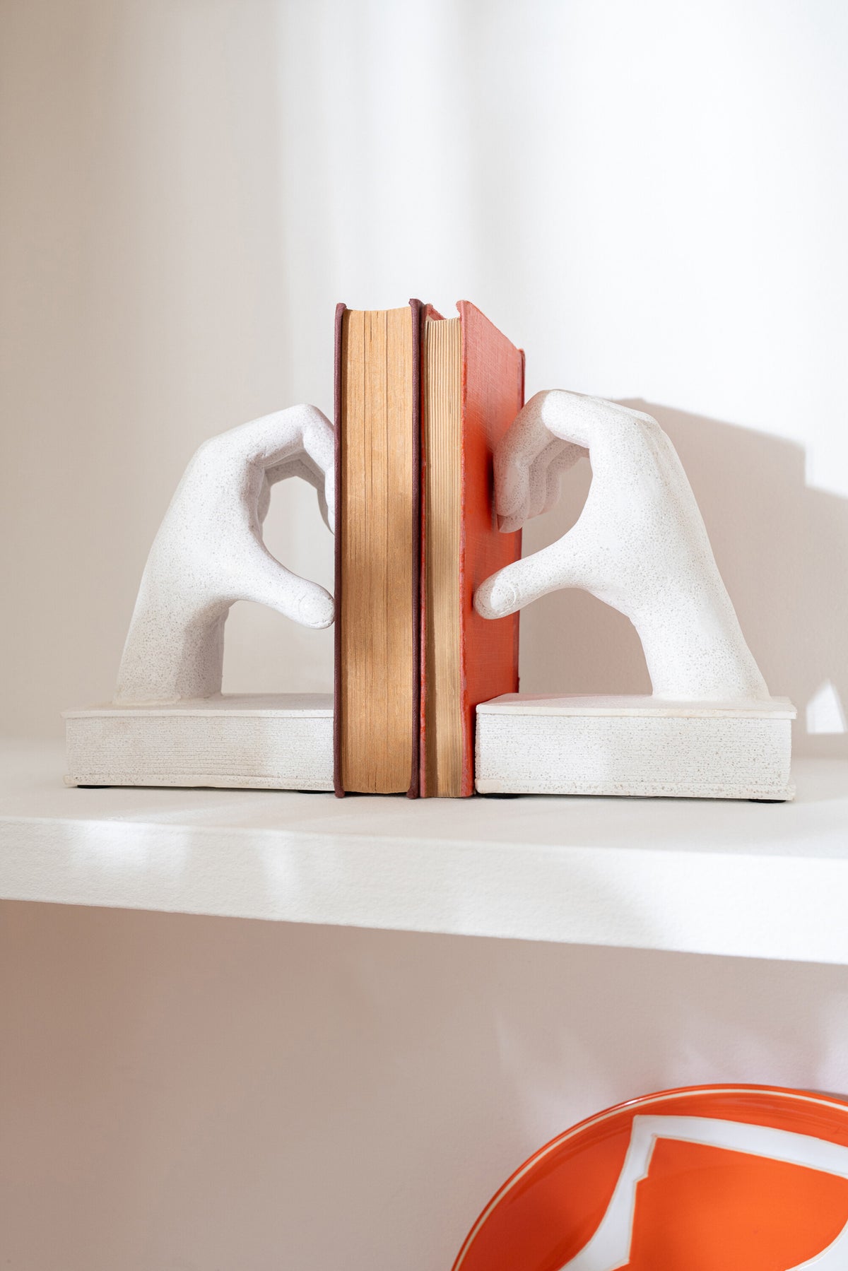 Set Of 2 Bookend Hands Love Polyresin White - Tuincentrum Lopik