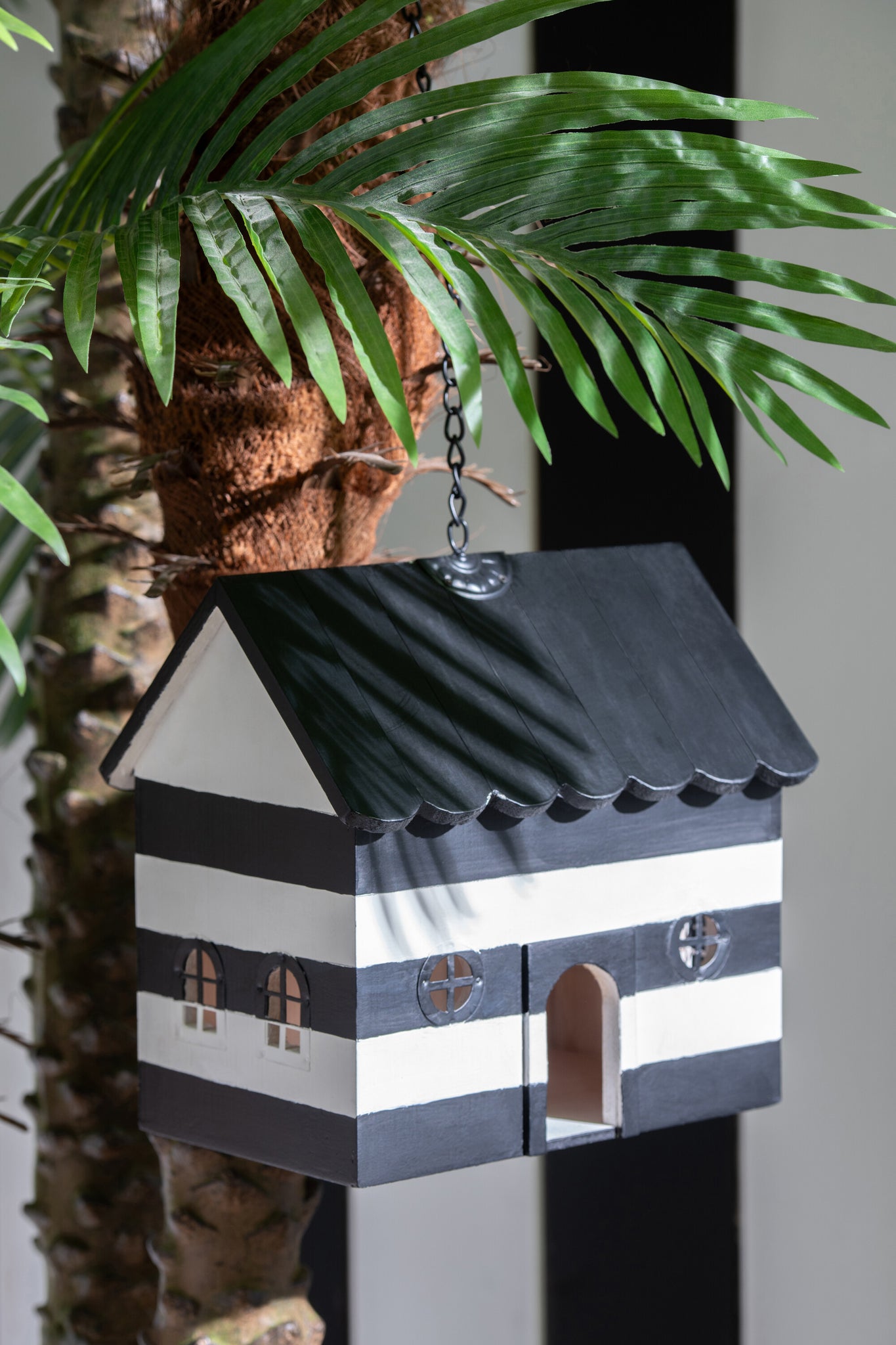J-LINE VOGELHUISJE GESTREEPT HOUT ZWART/WIT - Tuincentrum Lopik