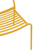 Gestreifter Metallgartenstuhl ockergelb