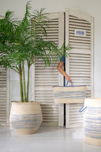 J-LINE SET OF 2 BASKET STRIPED SEAGRASS NATURAL/BLUE