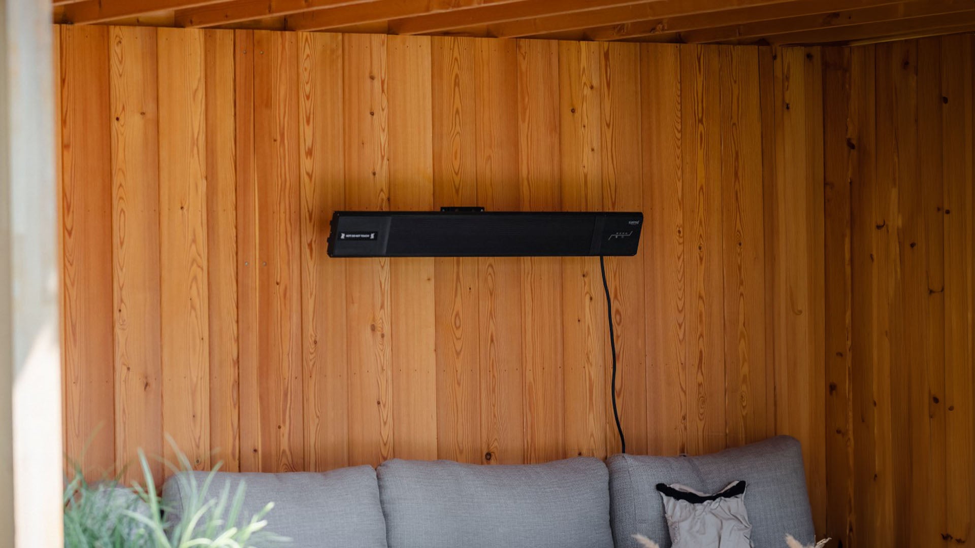 SUNRED NERO HANGEND/WAND TERRASVERWARMER ZWART 2400W NER-2400