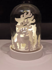Grote glazen kerst Stolp (18 cm!) met Led verlichting en houtsnijwerk