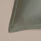 Coco & Cici - Bamboe Kussensloop 80 x 80 cm - Kussenhoes - Olijfgroen - 100% Eco Bamboe - Volant 2 cm - 1 stuk - Tuincentrum Lopik