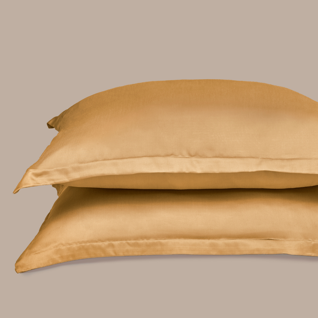 Coco & Cici - Bamboe Kussensloop 80 x 80 cm - Kussenhoes - Okergeel - 100% Eco Bamboe - Volant 2 cm - 1 stuk - Tuincentrum Lopik