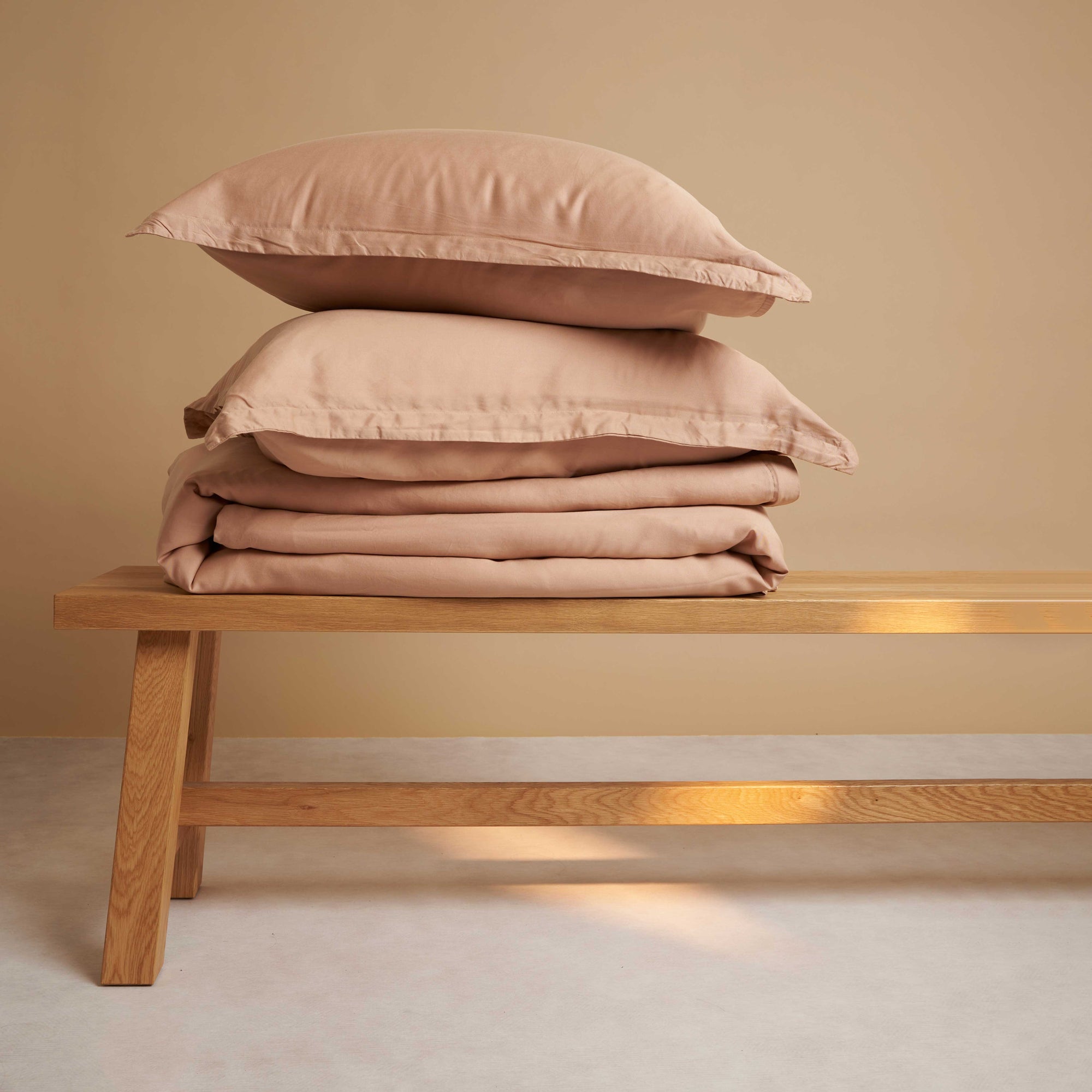 Coco & Cici - Tencel Twill Dekbedovertrek 240 x 220 cm - 2 Persoons Beddengoed - Peach - Lyocell - Ritssluiting & Extra Zacht - 2 Kussenslopen (60x70) - Tuincentrum Lopik