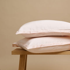 COCO & CICI TENCEL SATEEN KUSSENSLOOP PERZIK WIT
