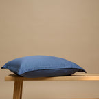 COCO & CICI TENCEL TWILL KUSSENSLOOP DONKERBLAUW 60 X 70 CM