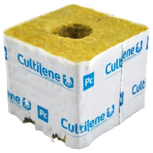PC STARTBLOK 7.5 X 7.5 X 6.5CM GAT Ø28/38MM PER 5 STUK