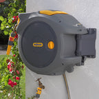 AUTO REEL WANDSLANGBOX + 20 M SLANG, KOPPELINGEN EN TUINSPUIT