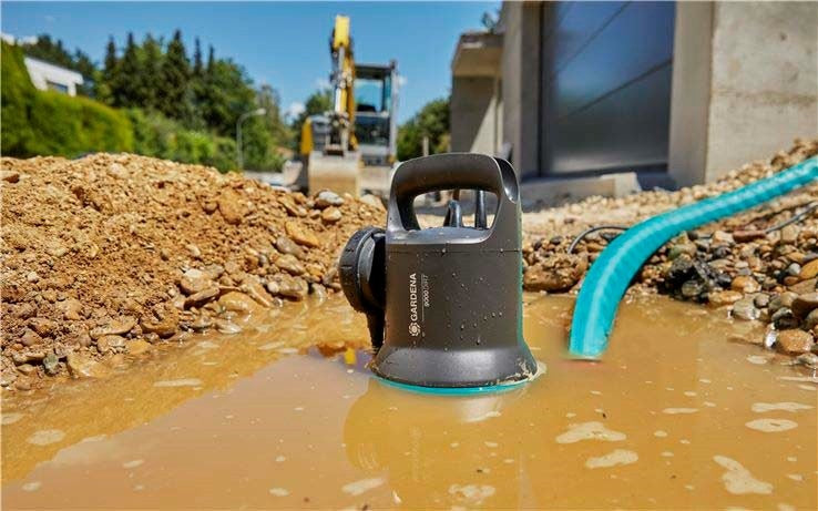  VUILWATER DOMPELPOMP 9000 MET VLOTTER