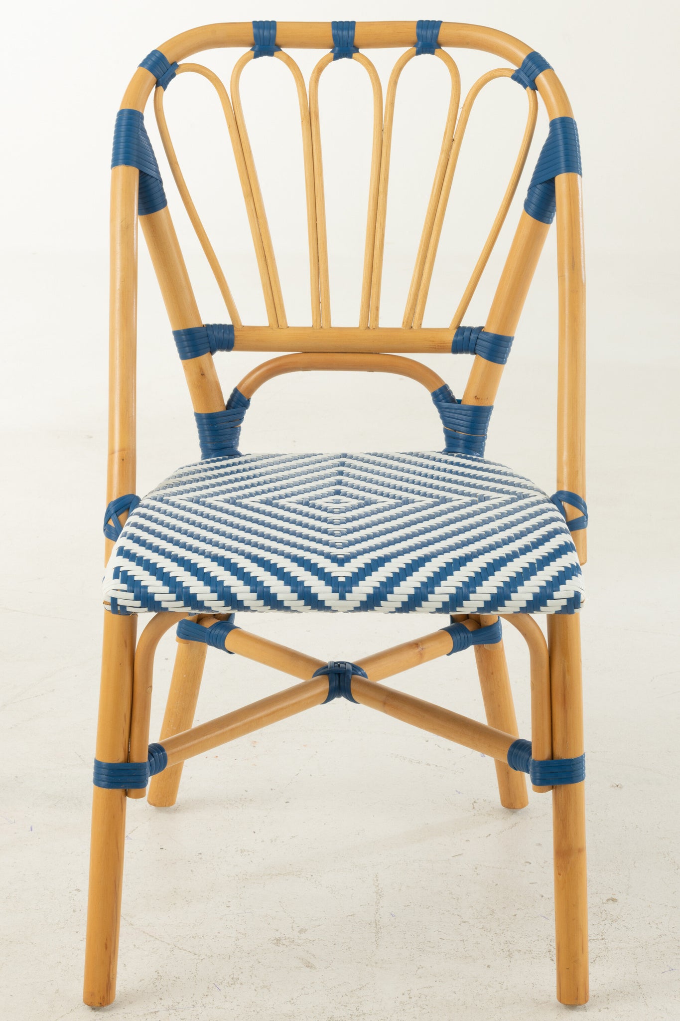 Eetkamerstoel rotan blauw/wit