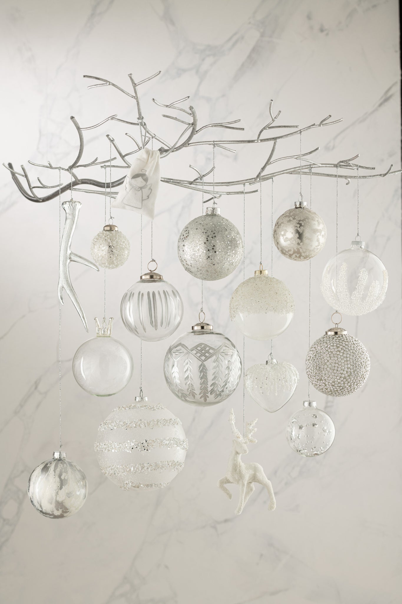J-LINE DOOS VAN 4 KERSTBALLEN SUIKER BOVEN GLAS TRANSPARANT WIT MEDIUM