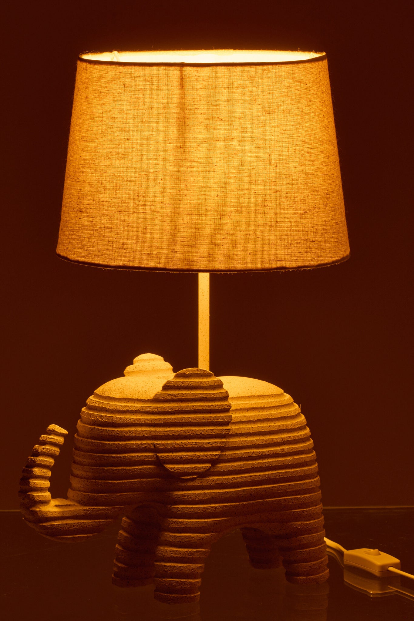 Gestreepte tafellamp van polyresin, beige