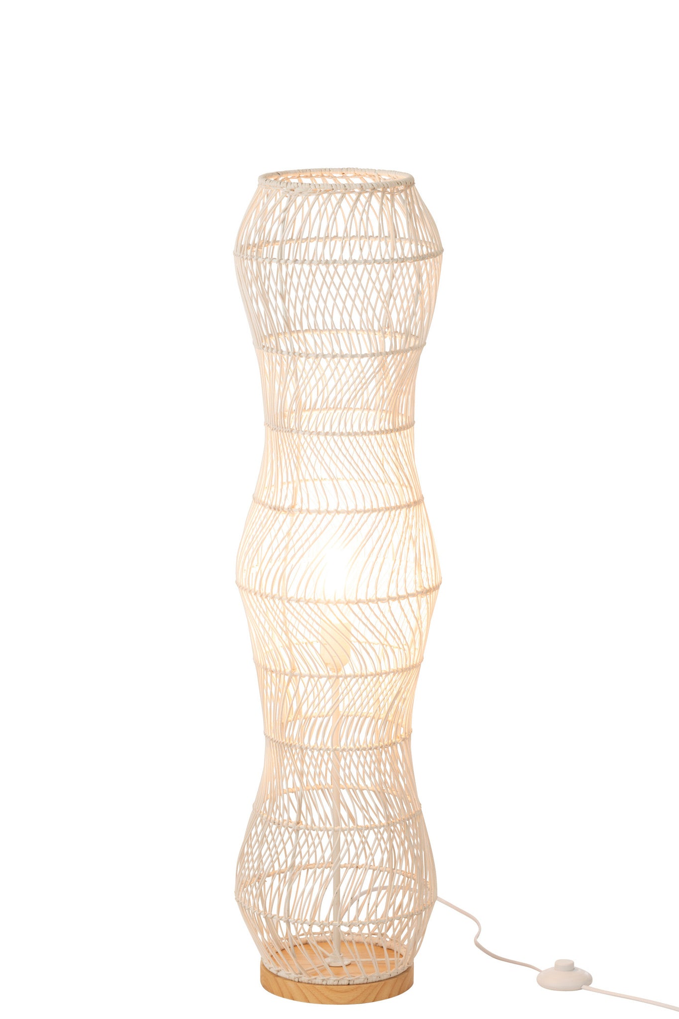 Witte vloerlamp met gevlochten rotan en metalen frame