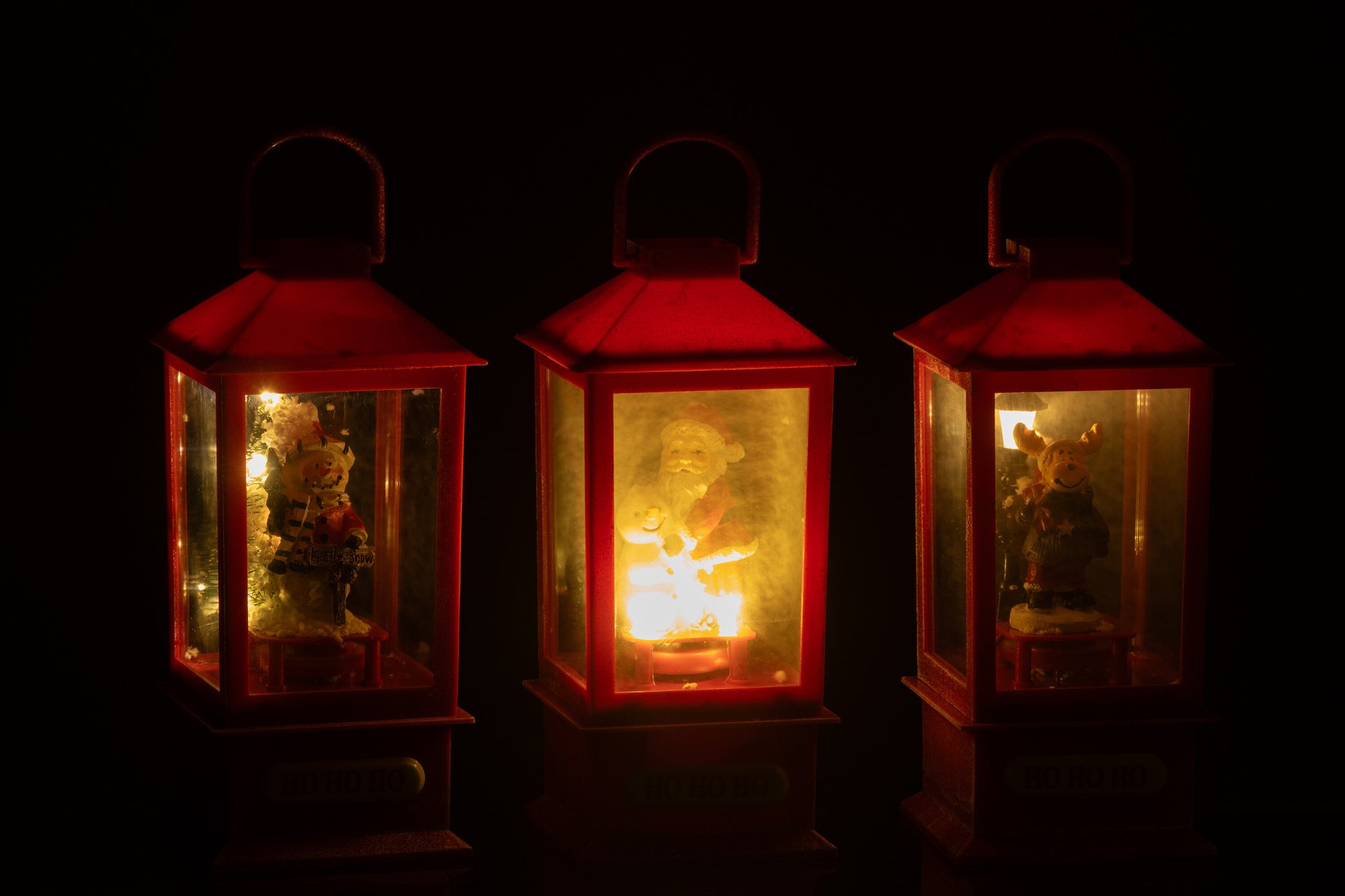 J-LINE SNEEUWBOL LANTAARN LED KERST HARS – ASSORTIMENT VAN 3