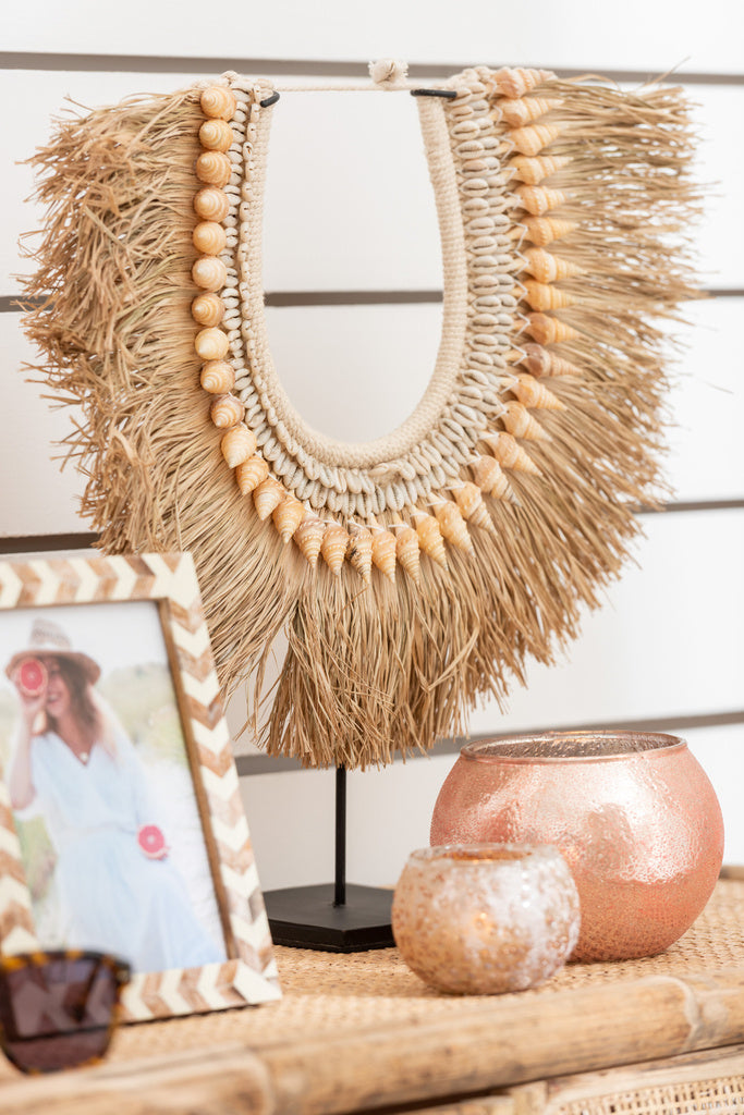 J-Line Necklace+Stand Dora Shells/Seagrass Beige Small