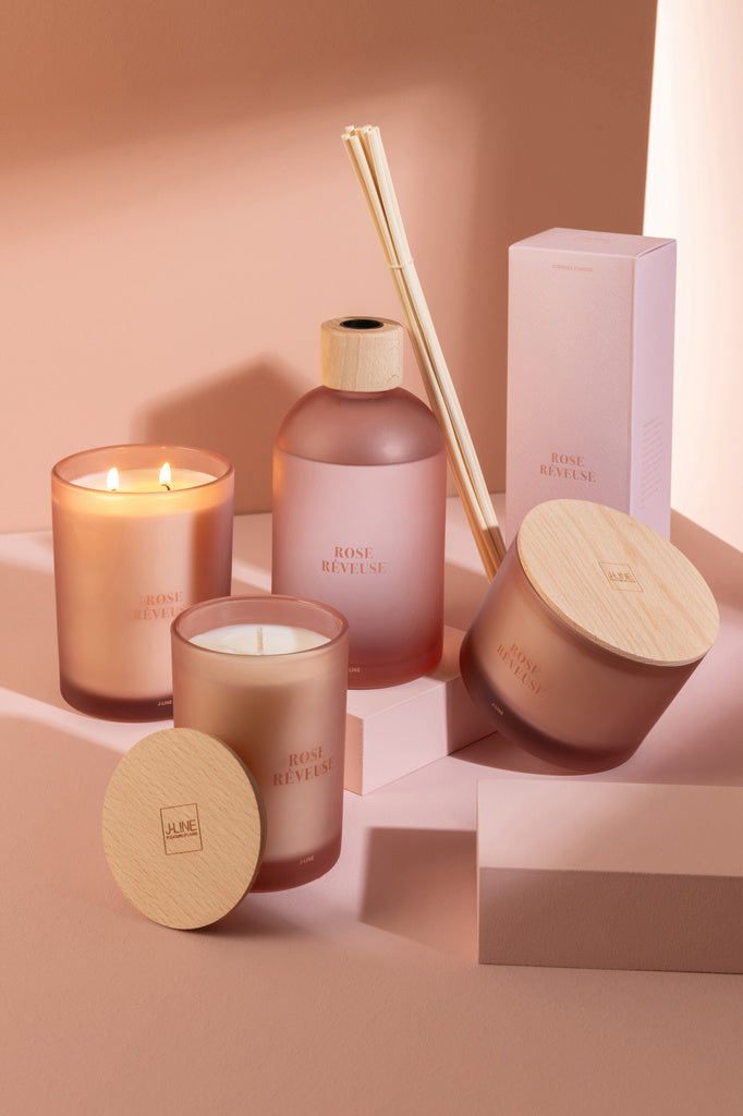 J-Line Scented Candle Accords Essentiels Rose Rêveuse - 28H: